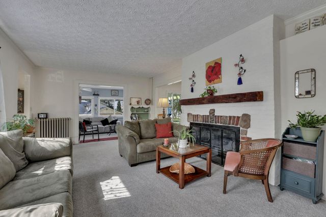 356 Lakeshore Drive W, Hebron, OH 43025