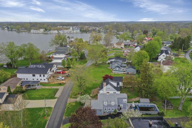 356 Lakeshore Drive W, Hebron, OH 43025