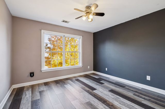 102 Oglethorpe Ave, Gallatin, TN 37066