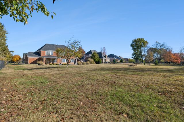 102 Oglethorpe Ave, Gallatin, TN 37066