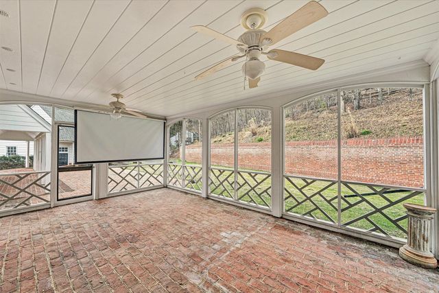 5036 Crossbow CIR, Roanoke, VA 24018