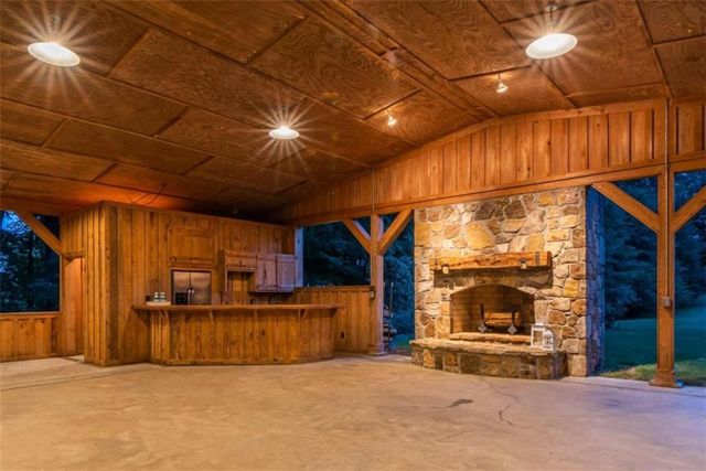 565 Owens Gin Road NE, Calhoun, GA 30701