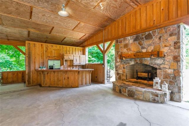 565 Owens Gin Road NE, Calhoun, GA 30701