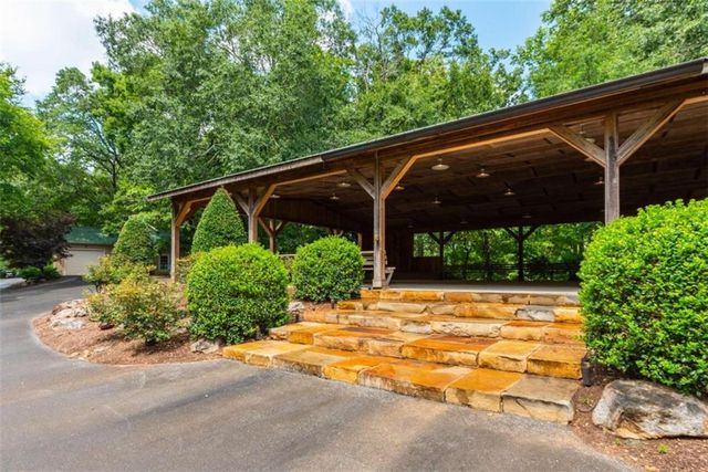 565 Owens Gin Road NE, Calhoun, GA 30701