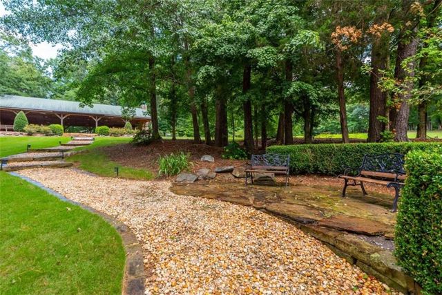 565 Owens Gin Road NE, Calhoun, GA 30701
