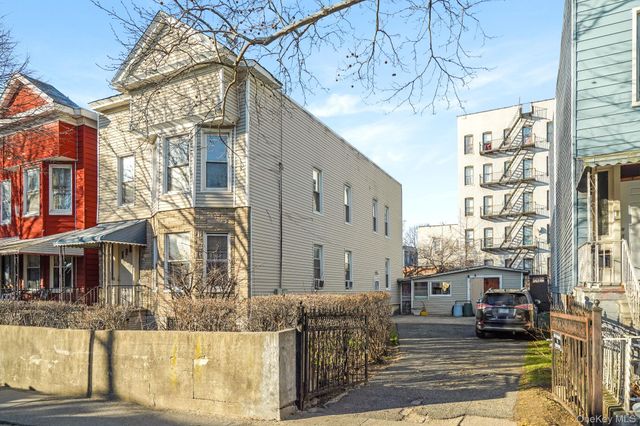 675 E 223rd Street, Bronx, NY 10466