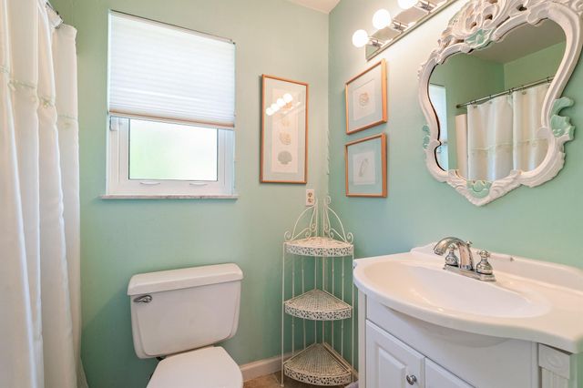 940 Lantern Lane, Vero Beach, FL 32963