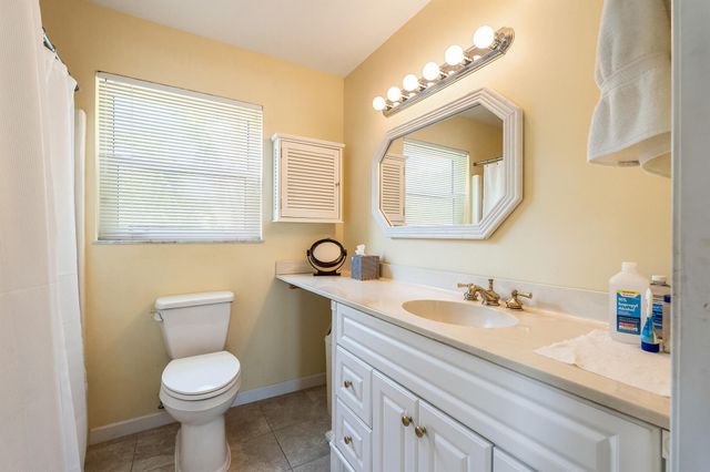 940 Lantern Lane, Vero Beach, FL 32963