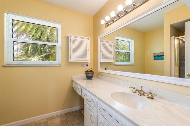 940 Lantern Lane, Vero Beach, FL 32963