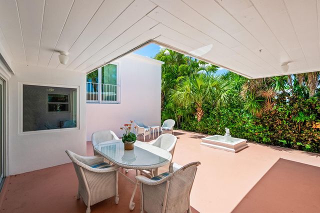 940 Lantern Lane, Vero Beach, FL 32963