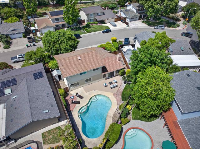 2865 Longspur Way, Pleasanton, CA 94566