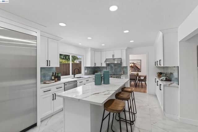 2865 Longspur Way, Pleasanton, CA 94566