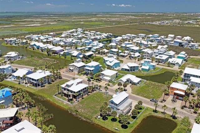 228 Keewaydin Lane, Port Aransas, TX 78373