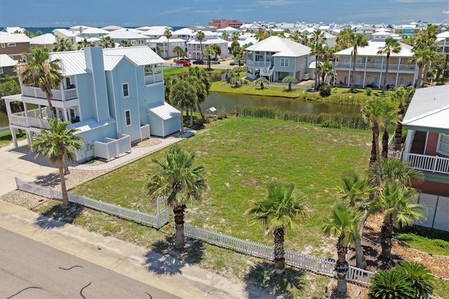 228 Keewaydin Lane, Port Aransas, TX 78373