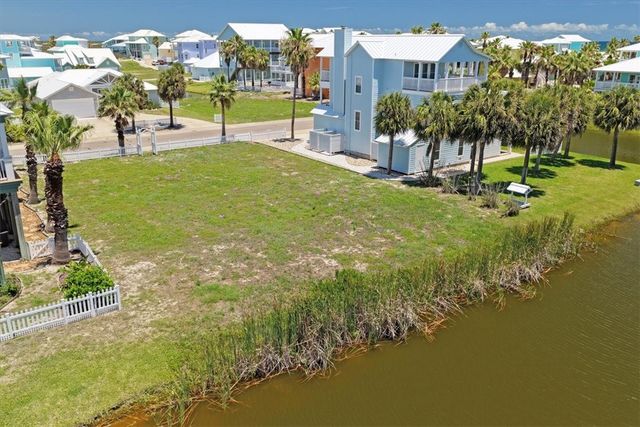 228 Keewaydin Lane, Port Aransas, TX 78373