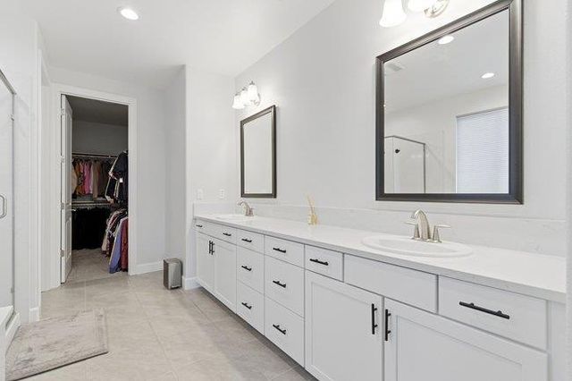 1096 Wildrose Drive, Hollister, CA 95023