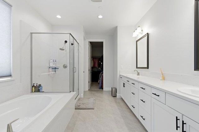 1096 Wildrose Drive, Hollister, CA 95023