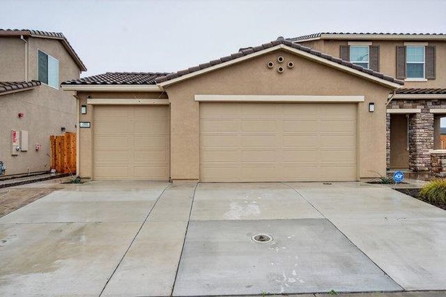 1096 Wildrose Drive, Hollister, CA 95023