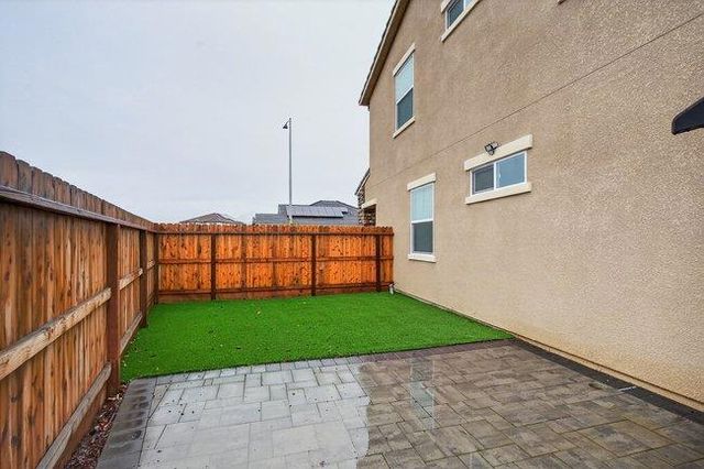 1096 Wildrose Drive, Hollister, CA 95023