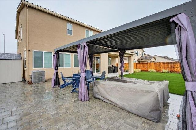 1096 Wildrose Drive, Hollister, CA 95023