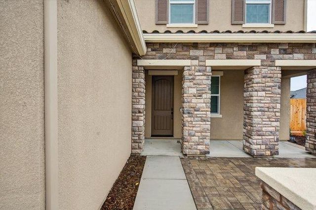 1096 Wildrose Drive, Hollister, CA 95023