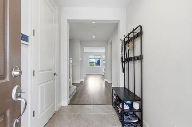 1096 Wildrose Drive, Hollister, CA 95023