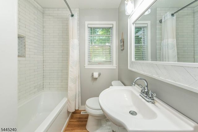 30 Tobyhanna Trl, Hopatcong Boro, NJ 07843
