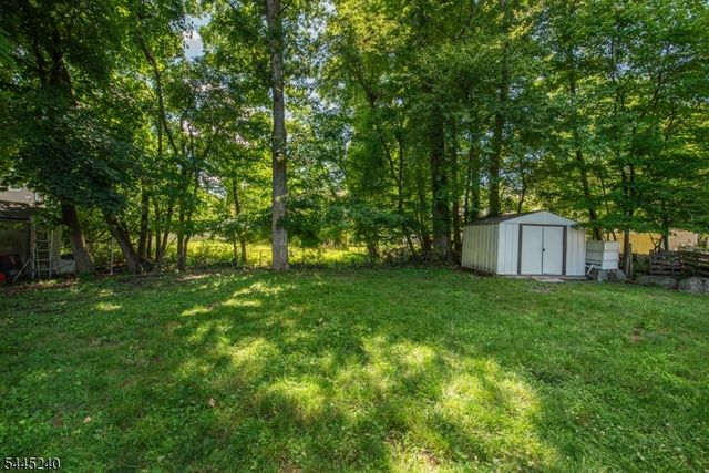 30 Tobyhanna Trl, Hopatcong Boro, NJ 07843