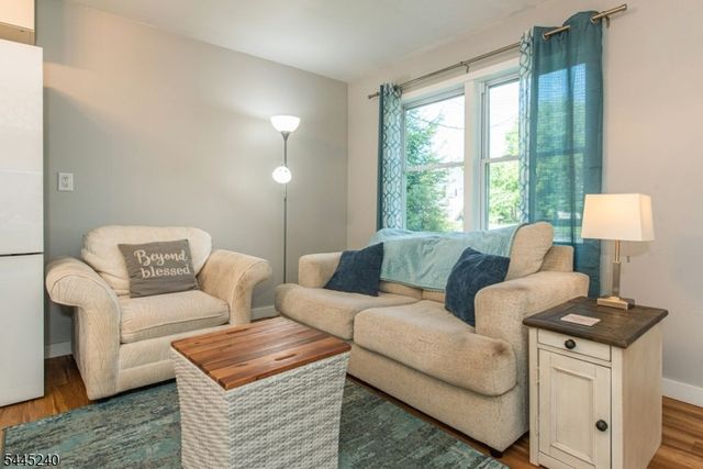 30 Tobyhanna Trl, Hopatcong Boro, NJ 07843
