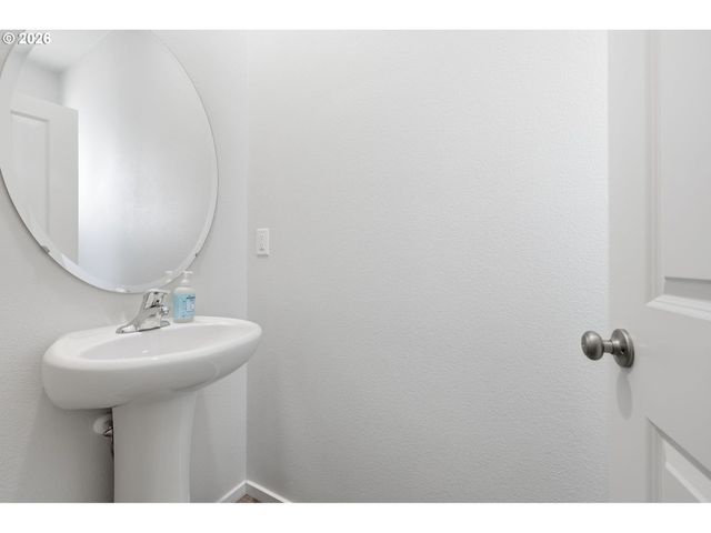 5461 EARTH Pl, Salem, OR 97301