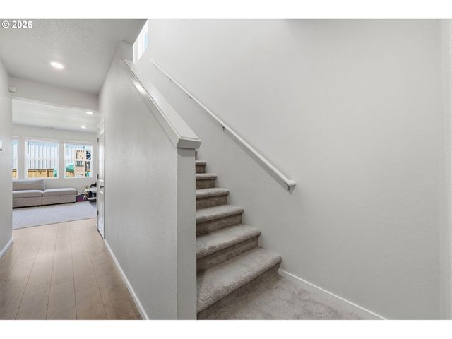 5461 EARTH Pl, Salem, OR 97301