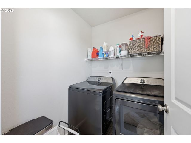 5461 EARTH Pl, Salem, OR 97301