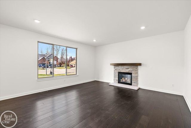 50567 Summit View Drive, Macomb Twp, MI 48044