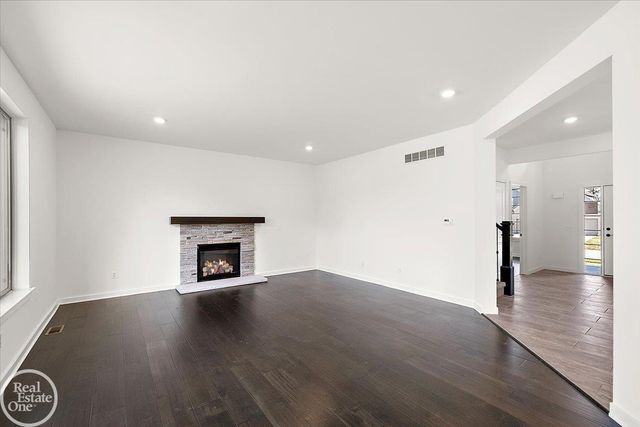 50567 Summit View Drive, Macomb Twp, MI 48044