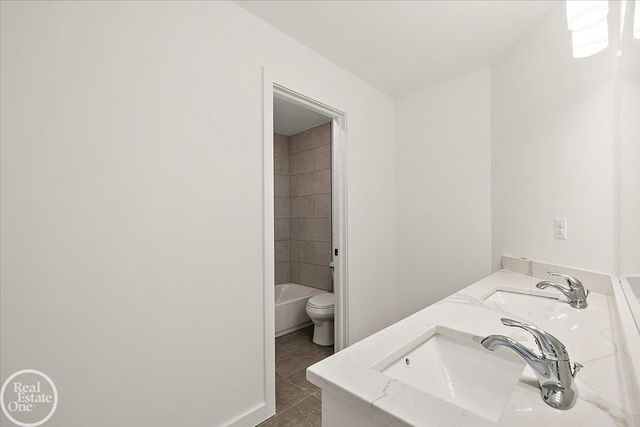 50567 Summit View Drive, Macomb Twp, MI 48044