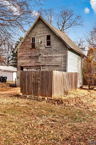 1272 SW Buchanan ST, Topeka, KS 66604