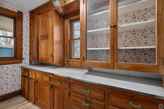 1272 SW Buchanan ST, Topeka, KS 66604