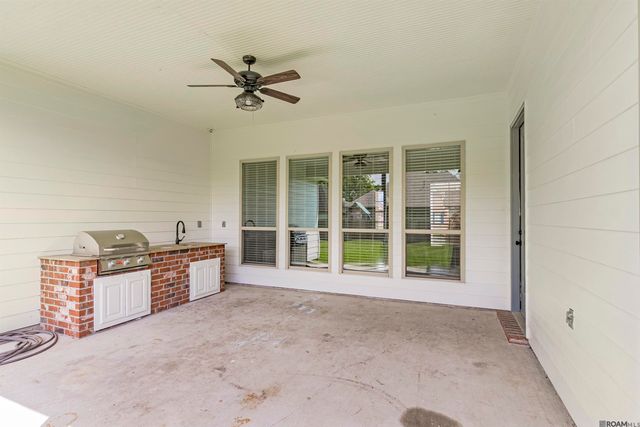 40285 Buchanan Ct, Prairieville, LA 70769