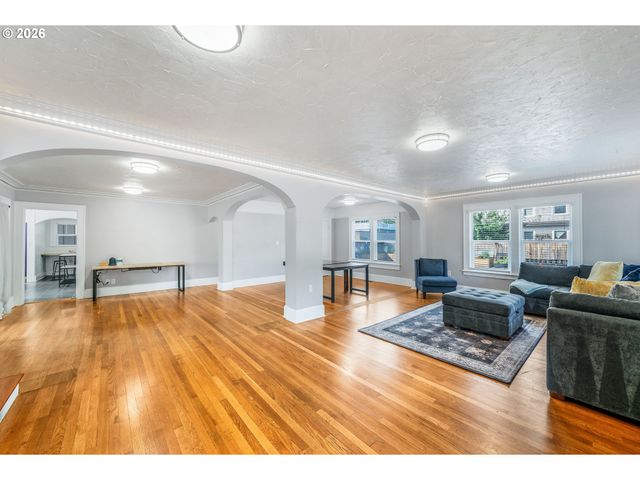 692 JEFFERSON St, Eugene, OR 97402