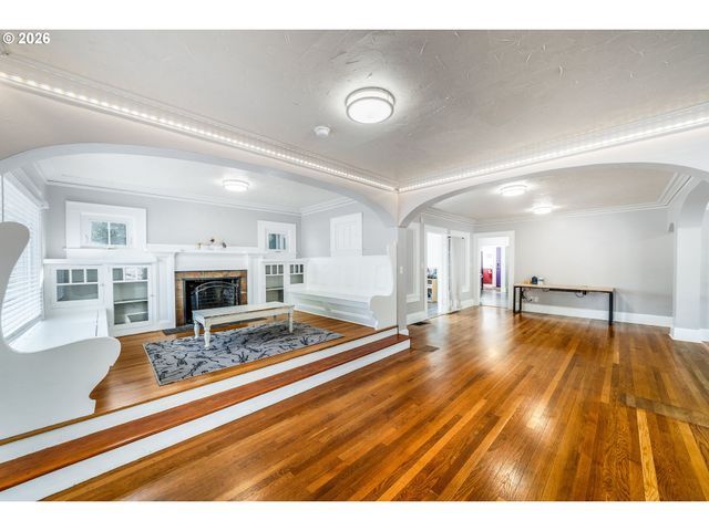 692 JEFFERSON St, Eugene, OR 97402