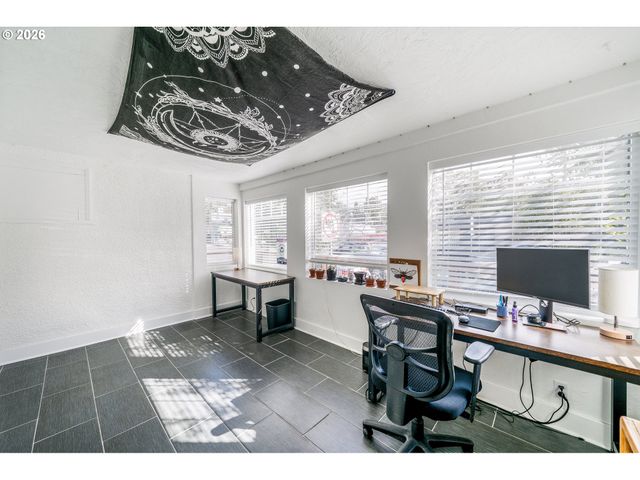 692 JEFFERSON St, Eugene, OR 97402