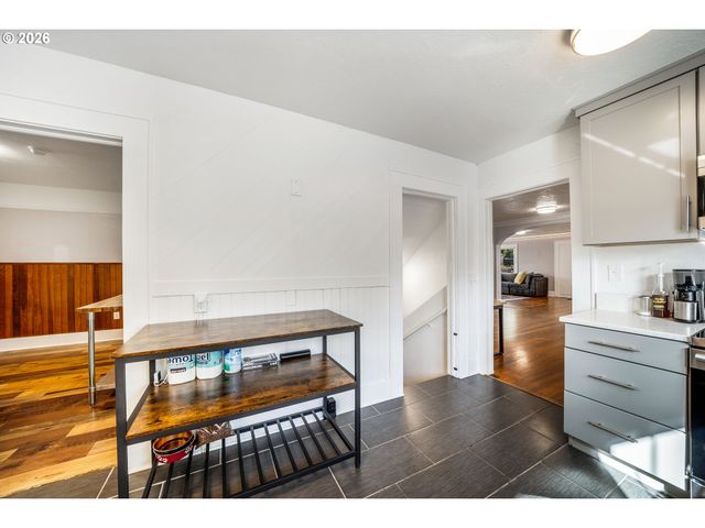 692 JEFFERSON St, Eugene, OR 97402
