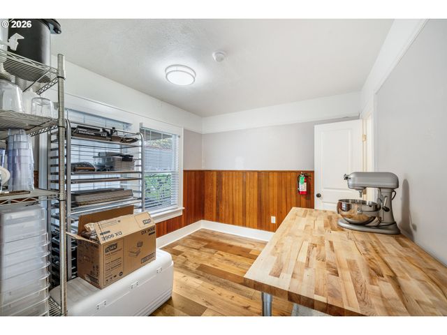 692 JEFFERSON St, Eugene, OR 97402
