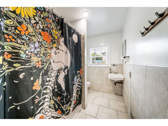 692 JEFFERSON St, Eugene, OR 97402