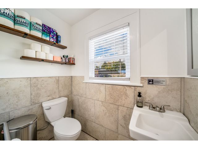 692 JEFFERSON St, Eugene, OR 97402