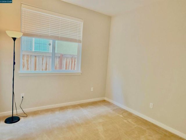 307 Birmingham Ct, Fairfield, CA 94534