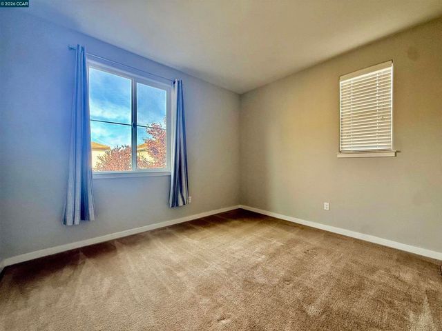 307 Birmingham Ct, Fairfield, CA 94534