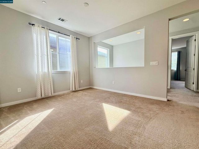 307 Birmingham Ct, Fairfield, CA 94534