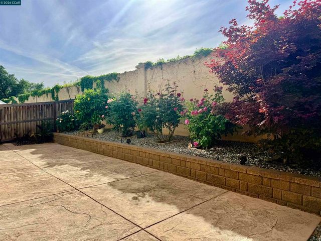 307 Birmingham Ct, Fairfield, CA 94534