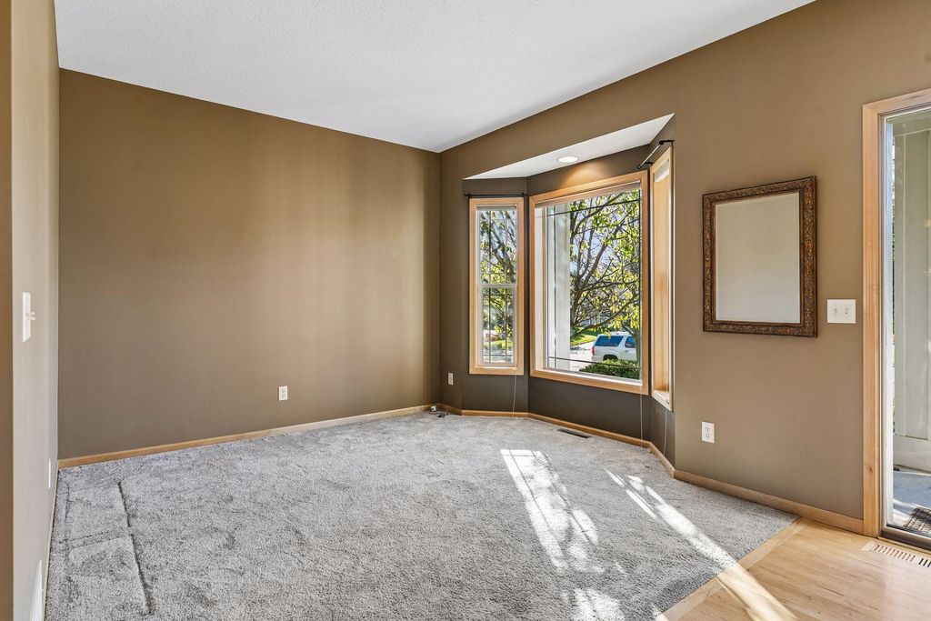 6033 Summit Court S, Cottage Grove, MN 55016 — photo 5